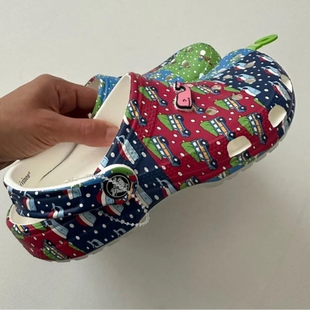 CROCS Vineyard Vines HOLIDAY PATCHWORK CLOGS Size 4 Kids